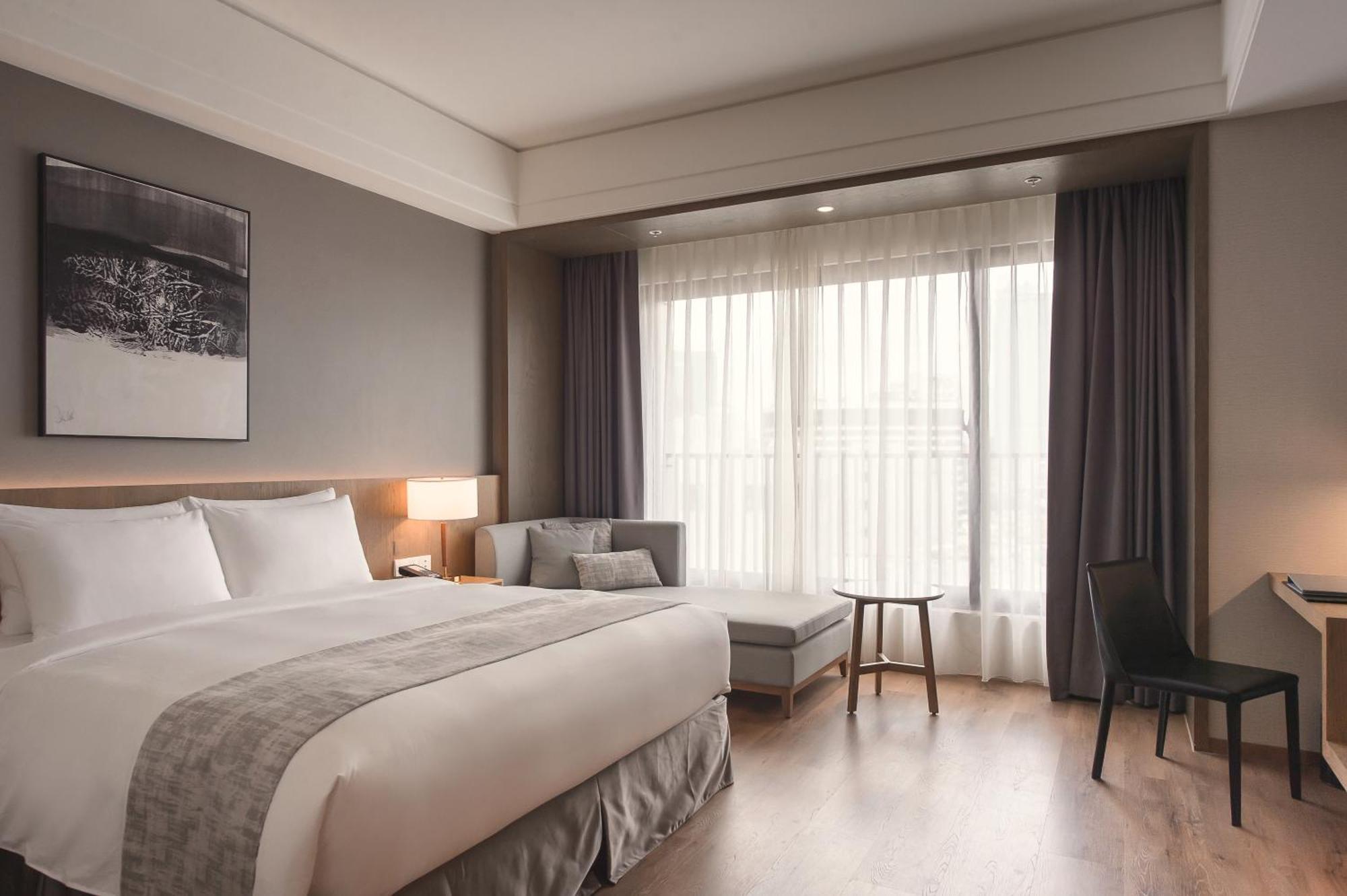 Grand Banyan Hotel Tainan Bagian luar foto